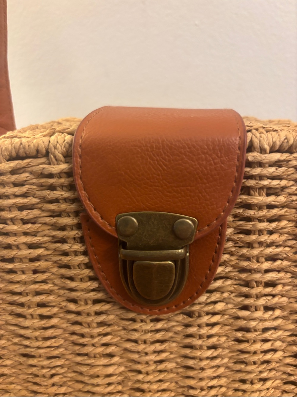 Already There Natural Wicker Crossbody Bag - Picture 4 of 12